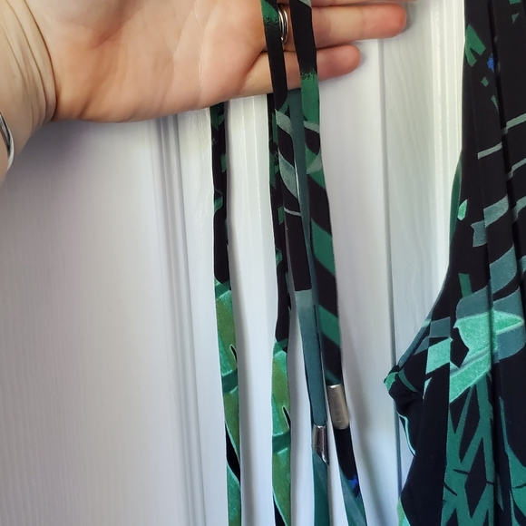 London Times Jungle Palm Cropped Jumpsuit - 12 - Picture 9 of 15